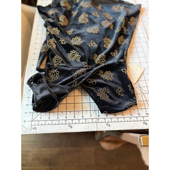 NWT TulaRosa REVOLVE Black Velvet Emily Wrap Dress Gold Paisley Studs XXS - Picture 11 of 15